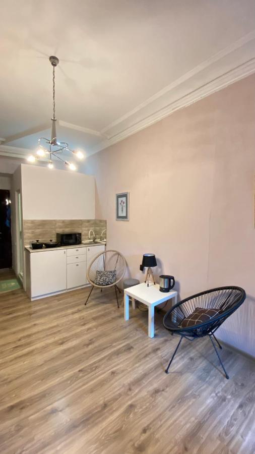 Art Apartment In Kala Tbilisi Historic District Exterior photo