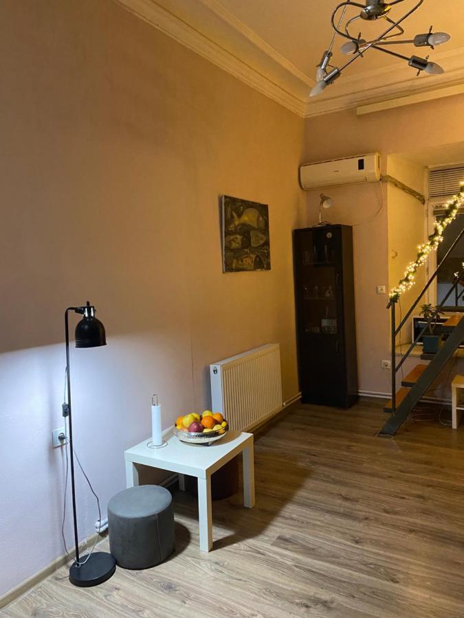Art Apartment In Kala Tbilisi Historic District Exterior photo